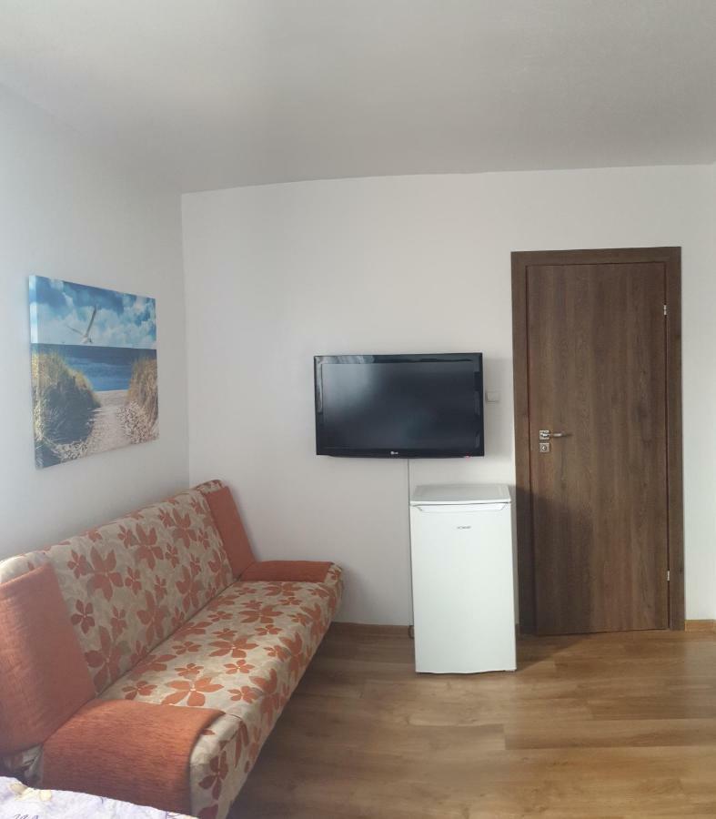 Pokoje Goscinne Pryzmat Wladyslawowo Bagian luar foto