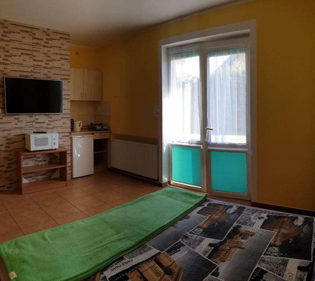 Pokoje Goscinne Pryzmat Wladyslawowo Bagian luar foto